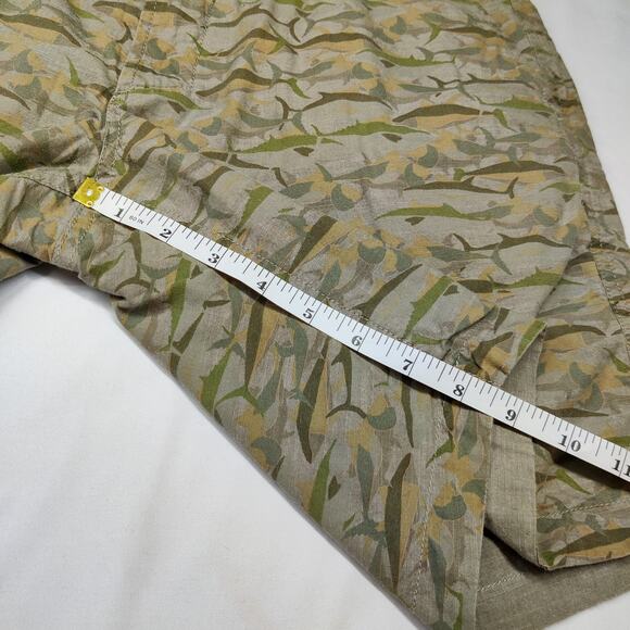 Reyn Spooner Reversible Cotton 8.5" Shorts Olive Green Shark Fish Sz 30 Vacation - Picture 12 of 12